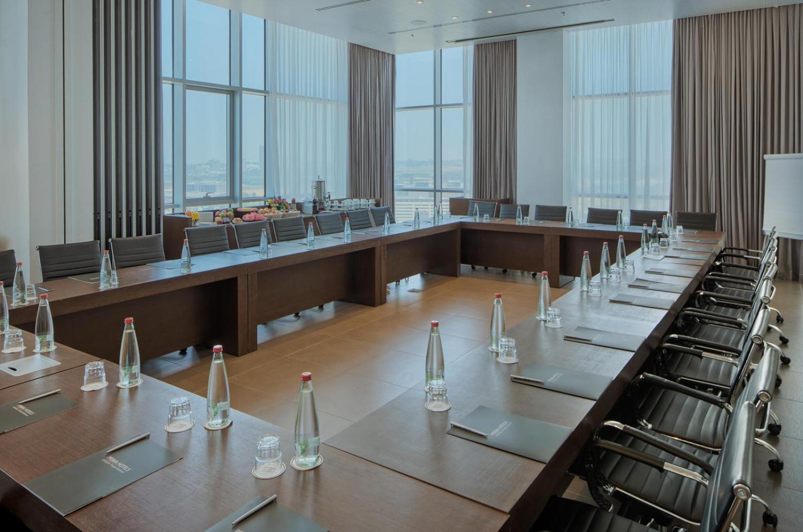 Prima Link Hotel Petach Tikva Bagian luar foto