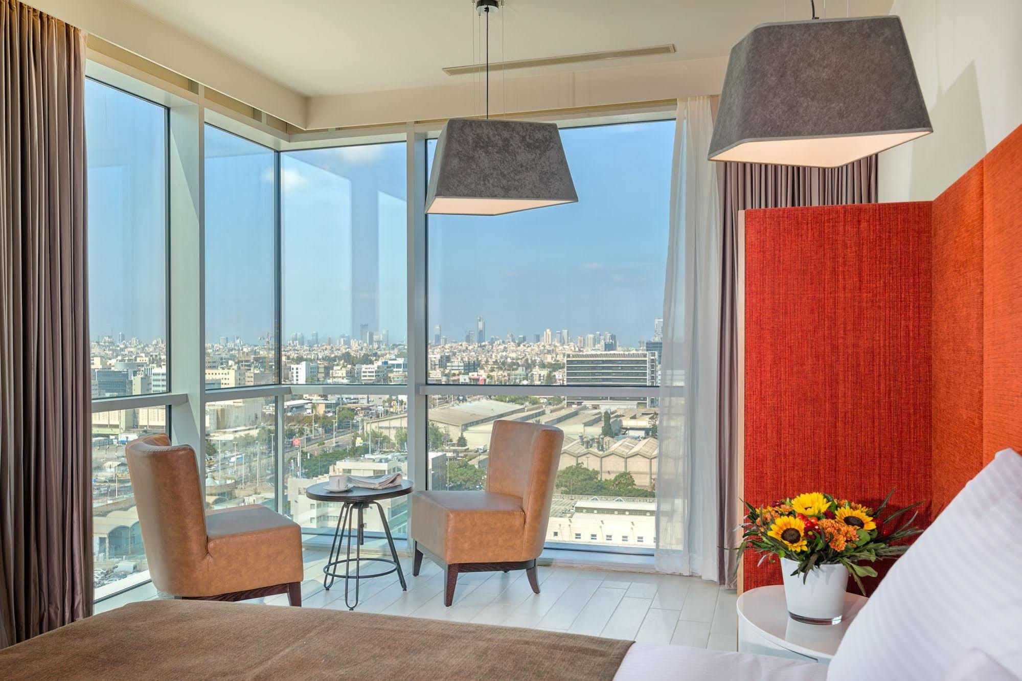 Prima Link Hotel Petach Tikva Bagian luar foto